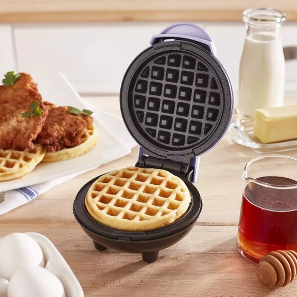 NEW Dash MINI WAFFLE MAKER Dual non-stick Kitchen Appliance Easter Basket Gift N - Picture 1 of 4